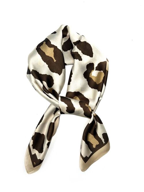 D-117 Foulard touche soie 70x70