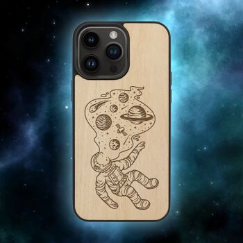 Coque iPhone en bois – Astronaute 1