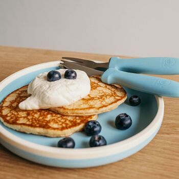 Assiette enfant en silicone avec couverts 2