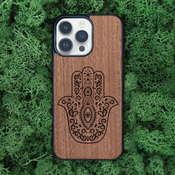 Coque iPhone en bois – Main de Hamsa 2