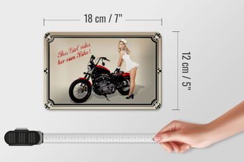 Plaque moto en tôle 18x12cm, cette fille monte sa propre décoration de motard 5