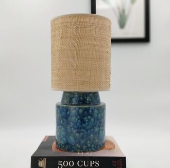 Lampe en céramique cristalline bleu-vert avec abat-jour en tissu Raphia 4