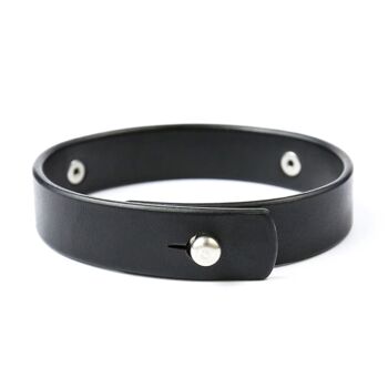 Bracelet en cuir noir personnalisé avec un détail en cuir supplémentaire 3