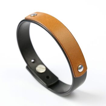 Bracelet en cuir noir personnalisé avec un détail en cuir supplémentaire 6