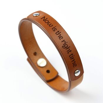 Bracelet en cuir marron personnalisé avec un détail en cuir supplémentaire 2