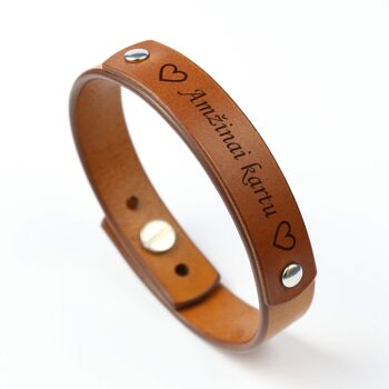 Bracelet en cuir marron personnalisé avec un détail en cuir supplémentaire 3