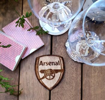 Football Badge Wood Coaster - Cadeau de pendaison de crémaillère - N'importe quel club de n'importe quel sport - Logos de football personnalisés 3