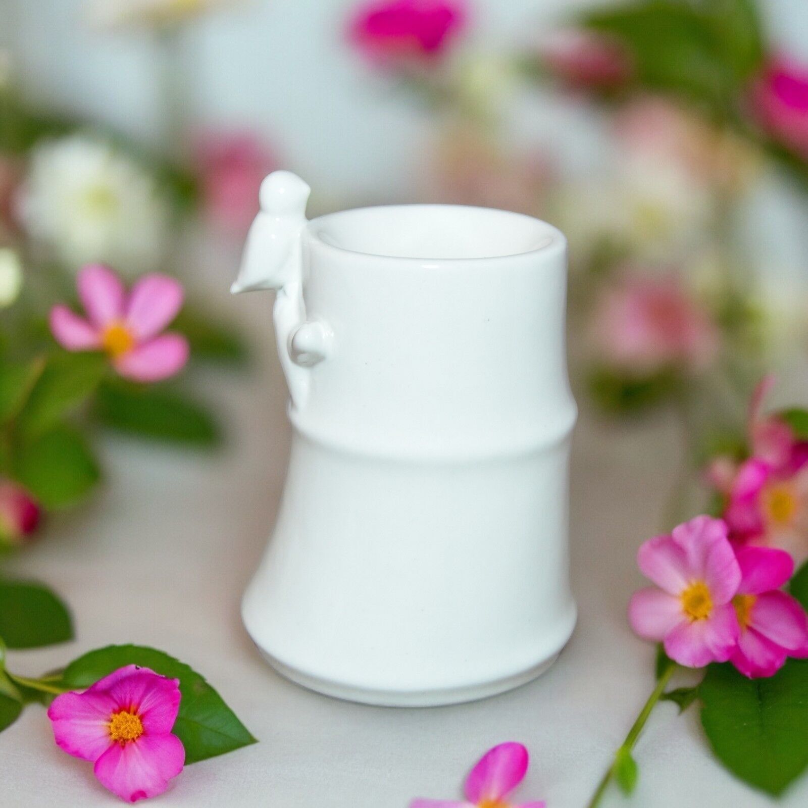 Weißer Bambus-Parfümbrenner aus lackierter Keramik – Verteilt Fondants, Duftwachse und ätherische Öle – dekorative Geschenkidee