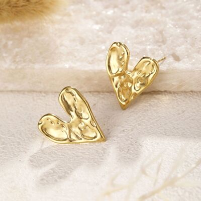 Gold hammered heart earrings