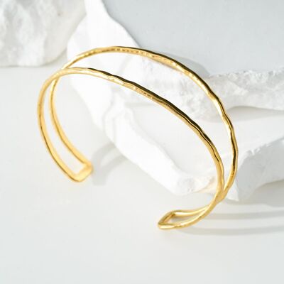 Hammered double line gold bangle bracelet