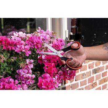 Cisailles de jardinage polyvalentes Black+Decker 9