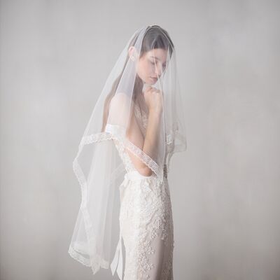 Voile de mariée romantique en tulle - Bordure en dentelle - Repassage avant utilisation