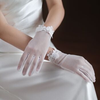 Gants de mariée intemporels en tulle avec bordures Pearl n Lace 7