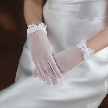 Gants de mariée intemporels en tulle avec bordures Pearl n Lace 14