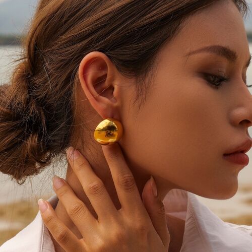 Chic Modern Vintage hemisphere large ball ear stud