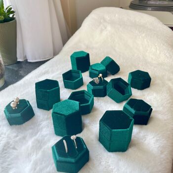 Bague de mariage en velours Hexagone d'inspiration vintage, couleurs vert boîte 3