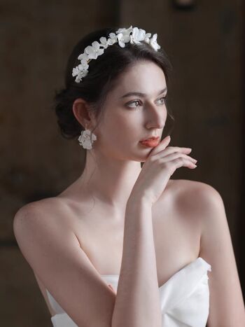 Guirlande de fleurs blanches en céramique romantique, bandeau de mariée, or et argent 10