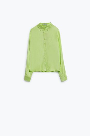 Blouse en satin boutonnée à manches longues avec col polo de couleur citron vert 1