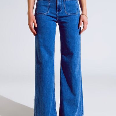 Straight Leg Jeans With Front Pockets Detail in Mid Wash