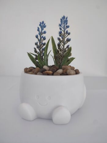 Pot de fleurs rond avec bras et visage heureux - Maison et jardin 5