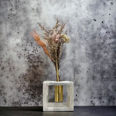 Vase en marbre avec support en laiton (10 cm x 10 cm)