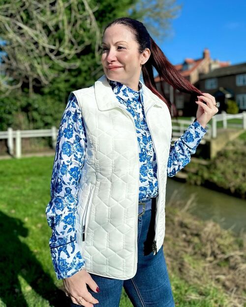 Grenouille Ladies Winter White Peach Finish Diamond Gilet