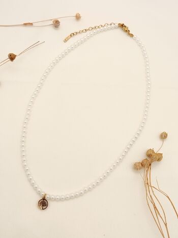 Collier de perles synthétiques avec pendentif arbre de vie 1