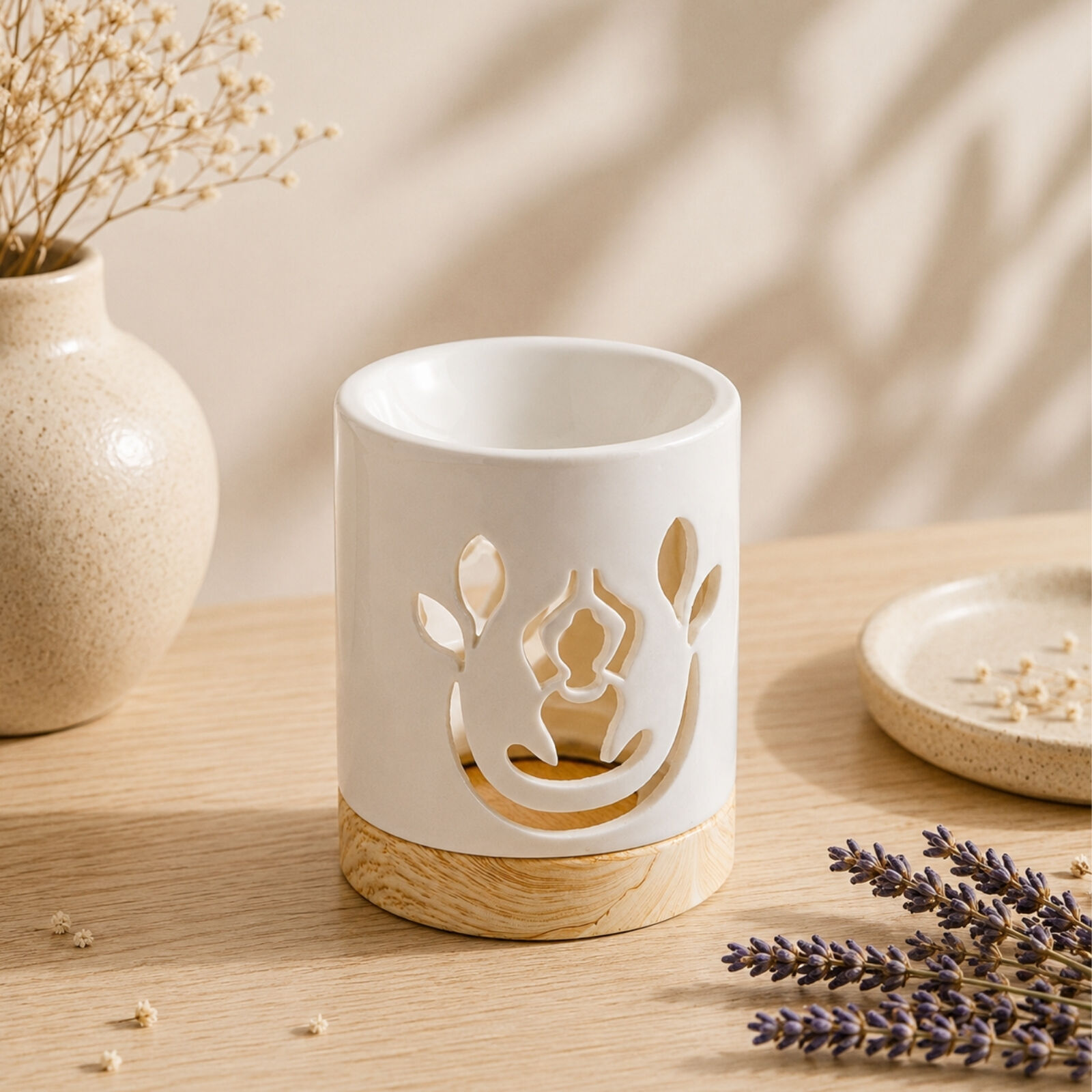 Ceramic Yogi Wax Melt Fragrance Burner – Lacquered Ceramic Candle Holder – Diffusion of Scented Waxes, Essential Oils – Decorative Gift Idea