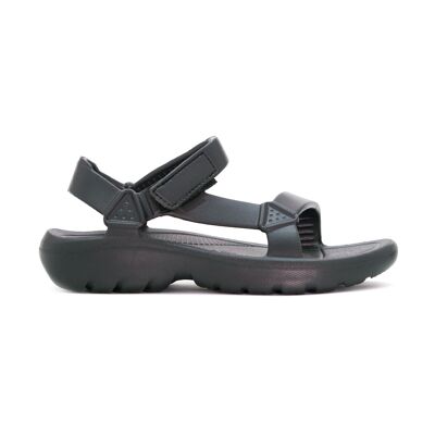 MAUI Black. Unisex flat urban outdoor sandal with self-adhesive velcro closure