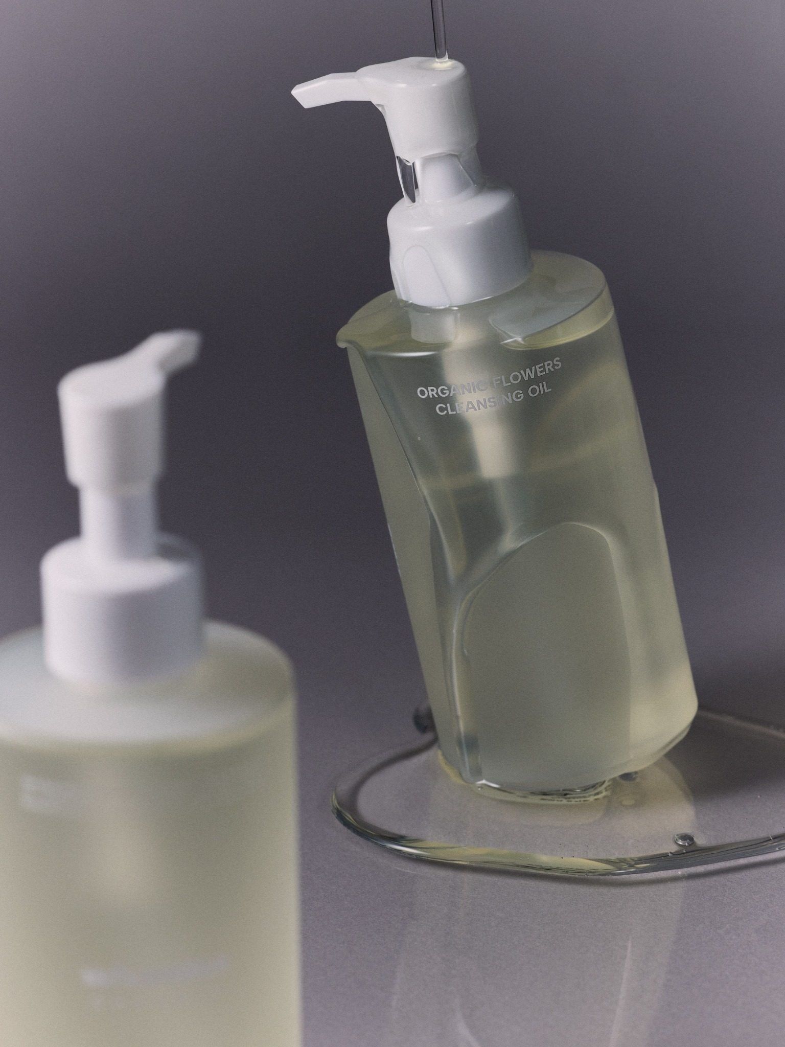 Cleansing oil with fermented organic flowers