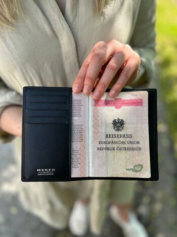 Couverture de passeport "Fleur" en cuir véritable 3