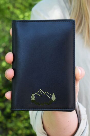 Etui passeport cuir véritable "Montagnes-Forêt-Eau Milieu" 5
