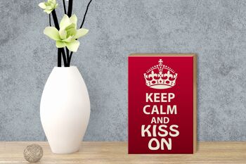 Panneau en bois disant 12x18 cm Keep Calm and kiss on gift 3