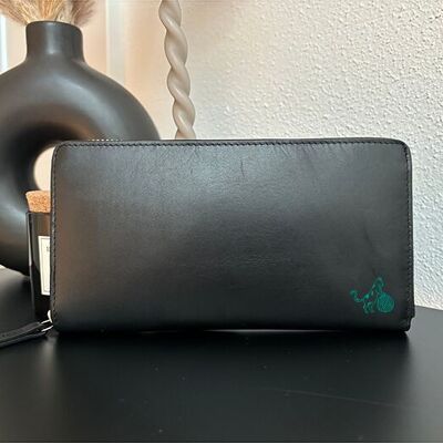 Ladies wallet made of genuine leather "Cat with ball"