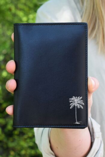 Couverture de passeport en cuir véritable "Palm" 1