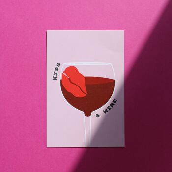 Carte postale Bisous Kiss and Wine rouge - Carte festive et stylée- Carte illustrée - Les amoureux du vin 2