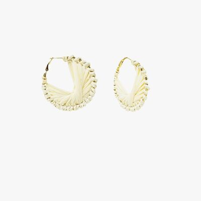 Cream Round Woven Earrings With Intertwined Motive