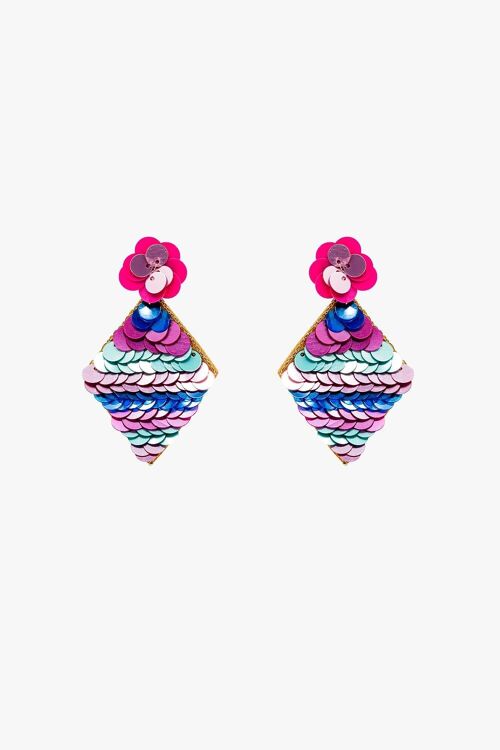 Diamond shape Earrings With Multicolor Sequin details.