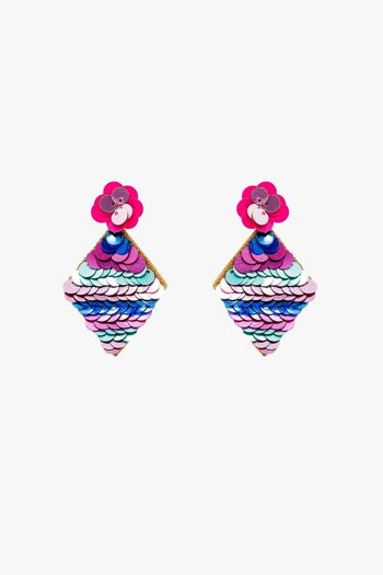 Boucles d'oreilles en forme de diamant avec détails de paillettes multicolores. 1