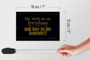 Panneau en bois disant 18x12 cm Le monde est une maison de fous et décoration 4