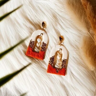 Terracotta Patterned Arch Earrings - HUDA - Terracotta arch with white and gold details and freshwater pearls