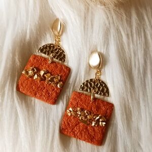 Terracotta Minimalist Polymer clay earrings - BASTET- Terracotta textured earrings with crushed crystals