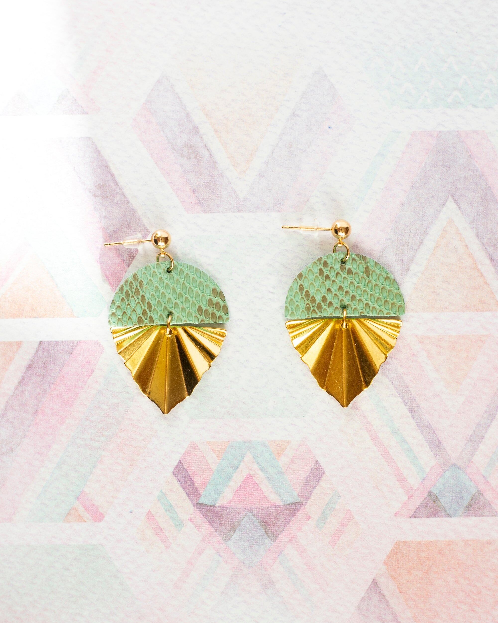 Orecchini Haley in pelle verde lichene