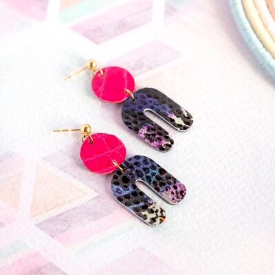 Pendientes Salomé de cuero fucsia y morado