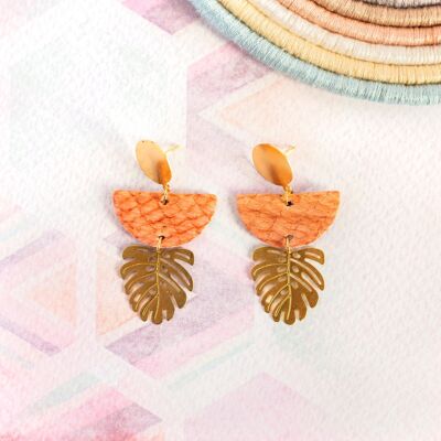 Soria salmon pink leather earrings