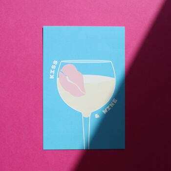 Carte postale Bisous Kiss and Wine blanc - Carte festive et stylée- Carte illustrée - Les amoureux du vin 3