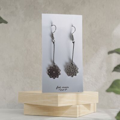 Black flower earring - stainless steel