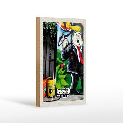 Panneau en bois voyage 12x18cm Berlin Graffiti Donald Trump Street Art