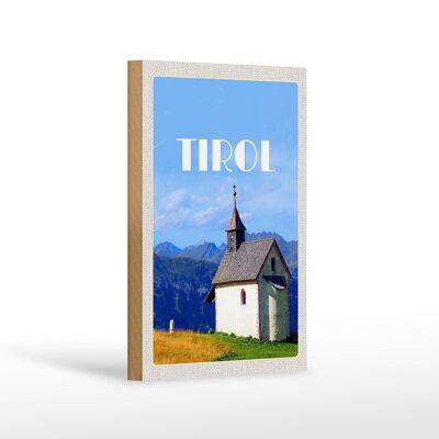 Cartel de madera de viaje 12x18 cm Iglesia tirolesa en el bosque natural de montaña