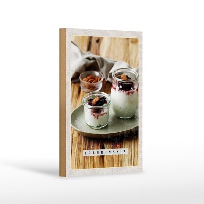 Holzschild Reise 12x18 cm Skandinavien Delikatesse süßes Gericht